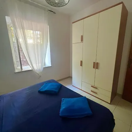 Ada 2 *